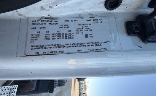 2019 International LT625 (TK7290)