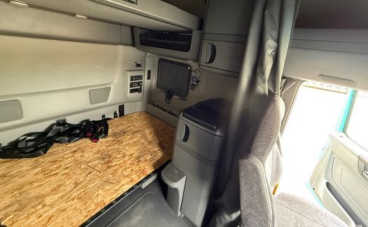 2023 International LT625 (TK6391)