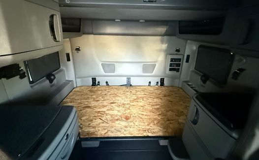 2023 International LT625 (TK6398)