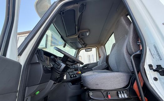 2019 International LT625 (TK7289)