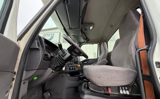 2019 International LT625 (TK7282)