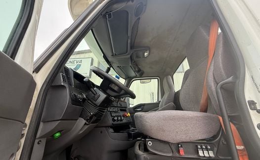 2019 International LT625 (TK7280)