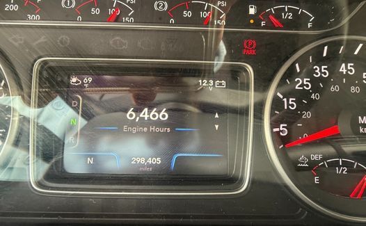 2023 International LT625 (TK6391)