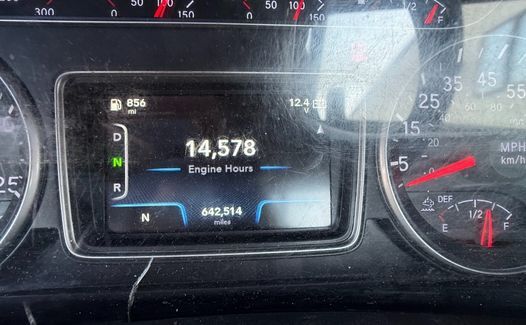 2019 International LT625 (TK7290)