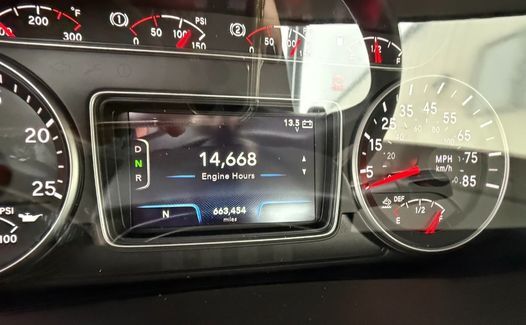 2019 International LT625 (TK7282)