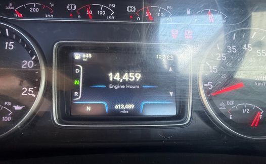 2019 International LT625 (TK7295)