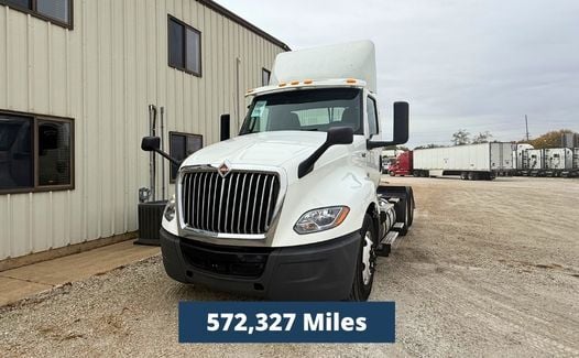 2019 International LT625 (TK7280)