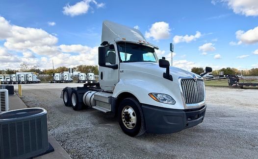 2019 International LT625 (TK7286)