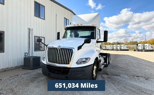 2019 International LT625 (TK7286)