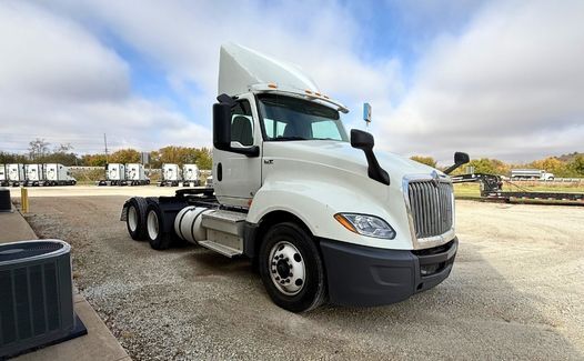 2019 International LT625 (TK7292)