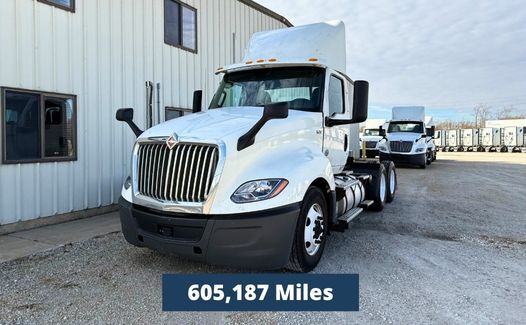 2019 International LT625 (TK9142)