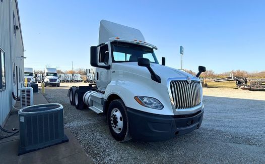 2019 International LT625 (TK7289)