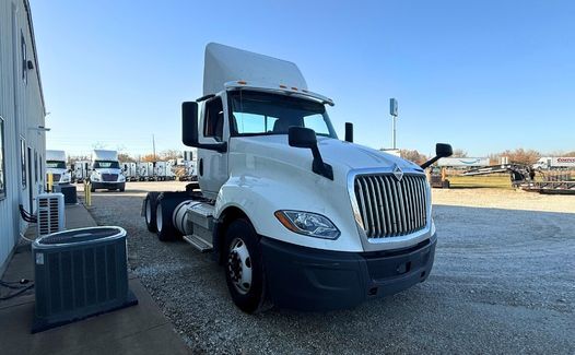 2019 International LT625 (TK7290)