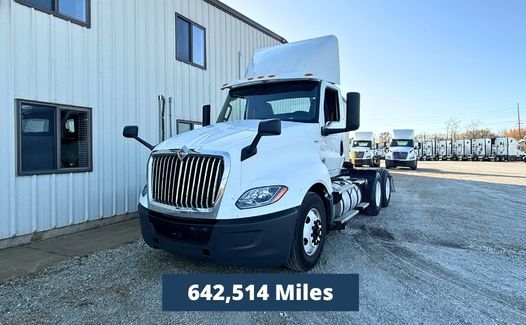 2019 International LT625 (TK7290)