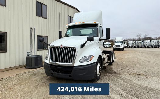 2019 International LT625 (TK3458)