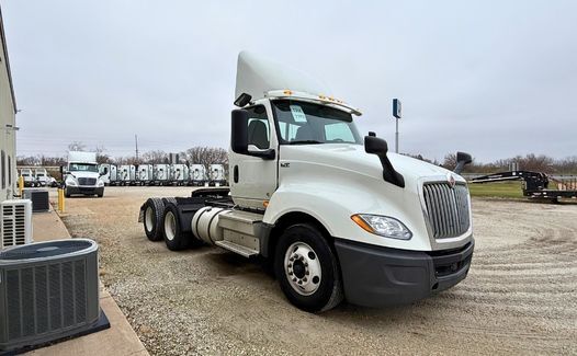 2019 International LT625 (TK7282)