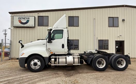 2019 International LT625 (TK7282)