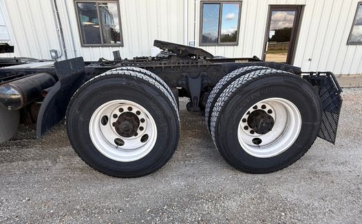 2019 International LT625 (TK7286)