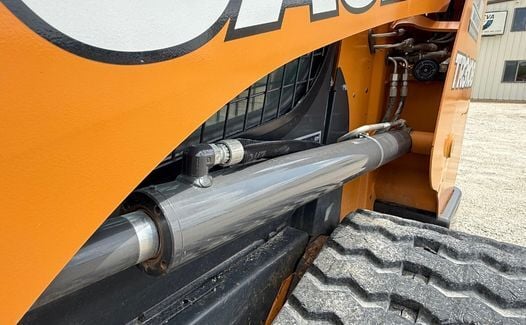 2020 CASE Skid-Steer