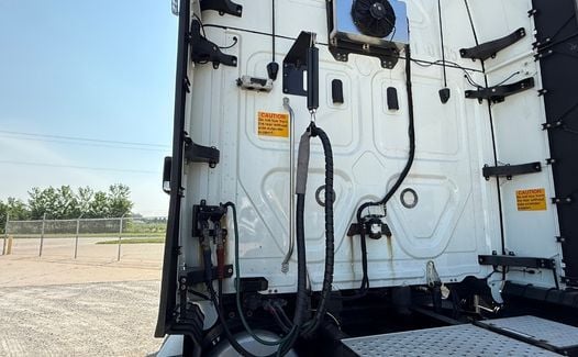 2021 Freightliner Cascadia 126 (TK7722)