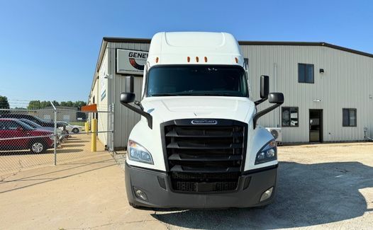 2021 Freightliner Cascadia 126 (TK7823)