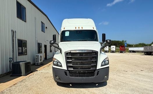2021 Freightliner Cascadia 126 (TK7722)