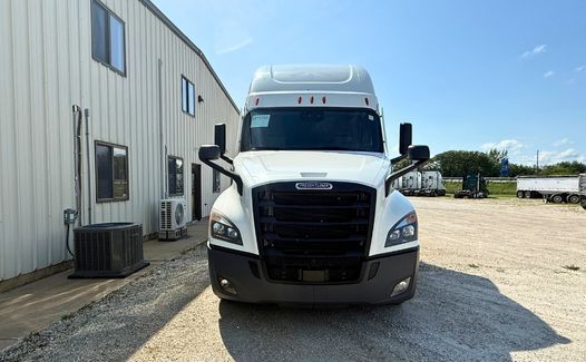 2021 Freightliner Cascadia 126 (TK9069)