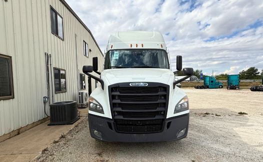2021 Freightliner Cascadia 126 (TK8224)