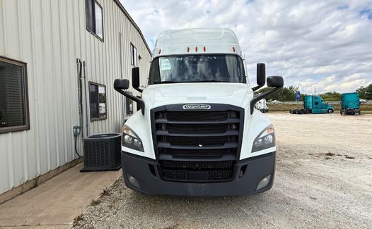 2021 Freightliner Cascadia 126 (TK8196)