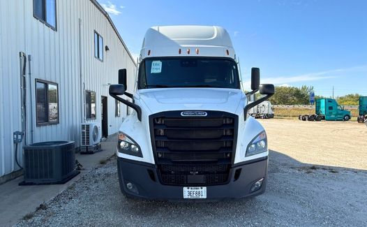 2021 Freightliner Cascadia 126 (TK7784)