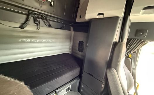 2021 Freightliner Cascadia 126 (TK9070)