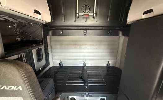 2021 Freightliner Cascadia 126 (TK7921)