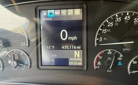 2021 Freightliner Cascadia 126 (TK7645)