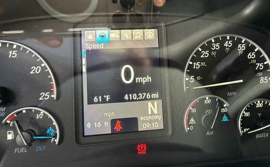2021 Freightliner Cascadia 126 (TK8234)