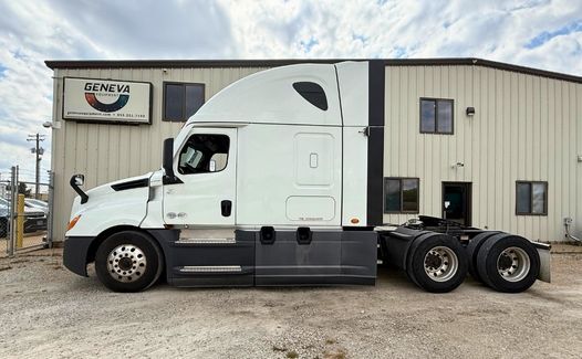 2021 Freightliner Cascadia 126 (TK8224)