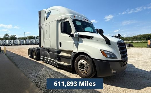 2021 Freightliner Cascadia 126 (TK9069)