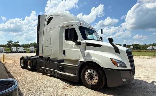2021 Freightliner Cascadia 126 (TK9051)