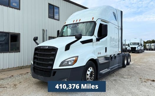 2021 Freightliner Cascadia 126 (TK8234)