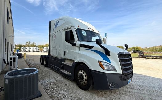 2021 Freightliner Cascadia 126 (TK7666)