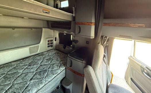 2021 International LT625 (TK8935)