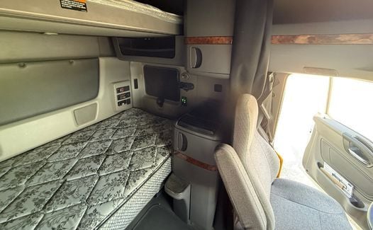 2021 International LT625 (TK3915)