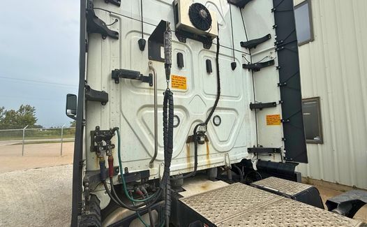 2022 Freightliner Cascadia 126 (TK1536)