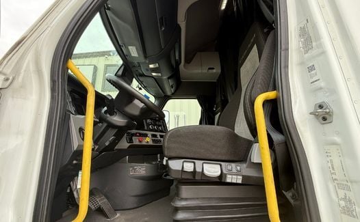 2022 Freightliner Cascadia 126 (TK1550)