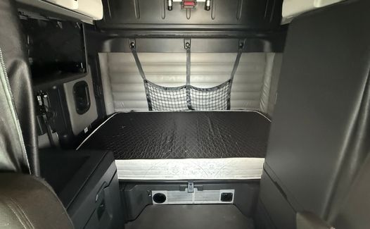 2022 Freightliner Cascadia 126 (TK1548)