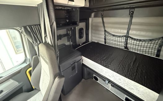 2022 Freightliner Cascadia 126 (TK1548)