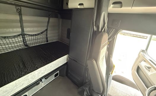 2022 Freightliner Cascadia 126 (TK1548)