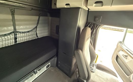 2022 Freightliner Cascadia 126 (TK1612)