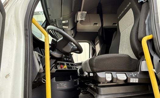 2022 Freightliner Cascadia 126 (TK1358)