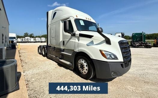 2021 Freightliner Cascadia 126 (TK7722)