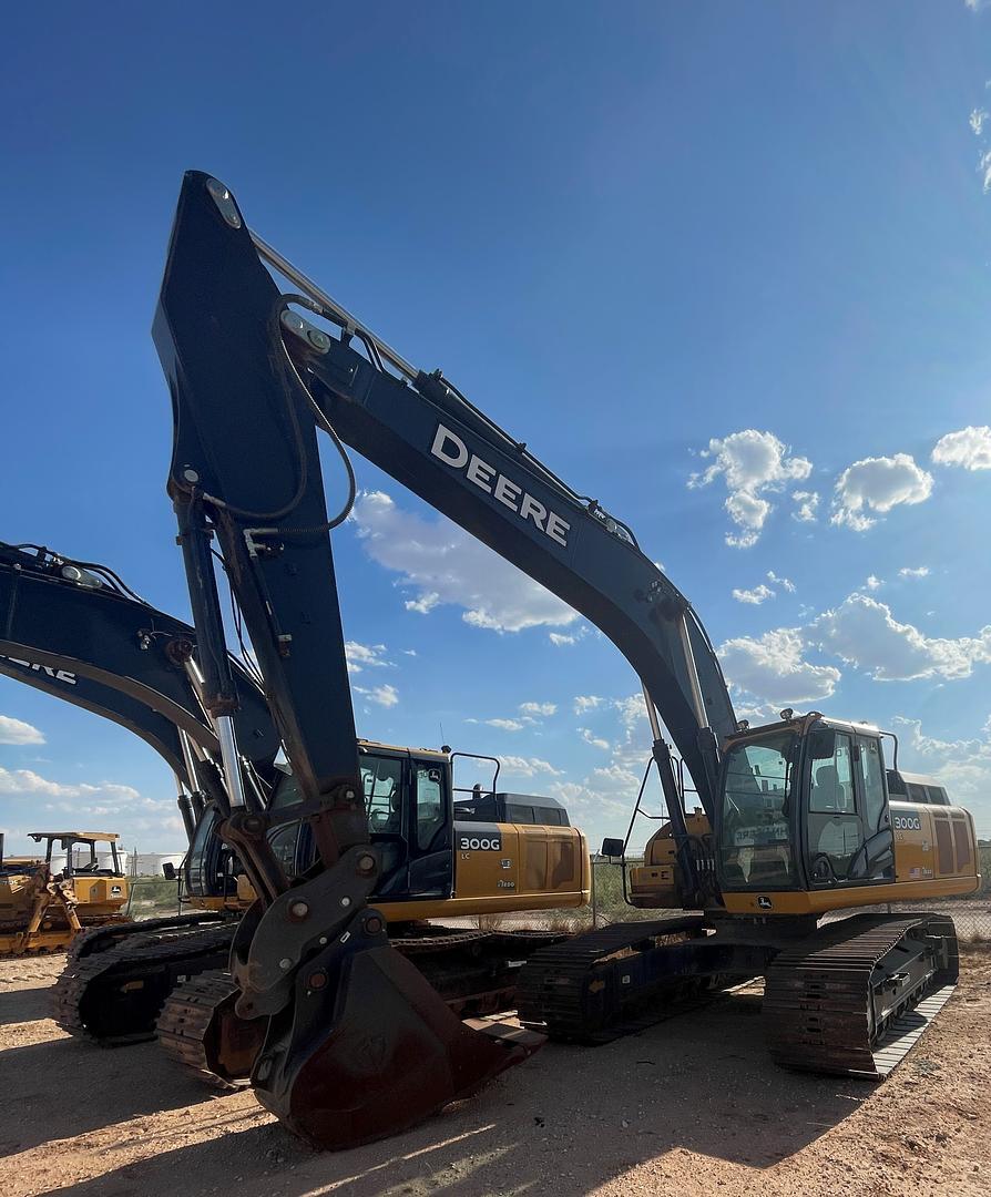 2019 Deere 300G LC (EX1074)